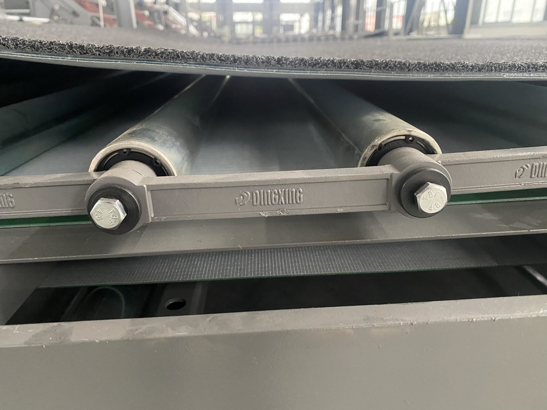 120-600gsm Bovenblad Auto Fluit Laminator Gegolfd Laminator Machine CE
