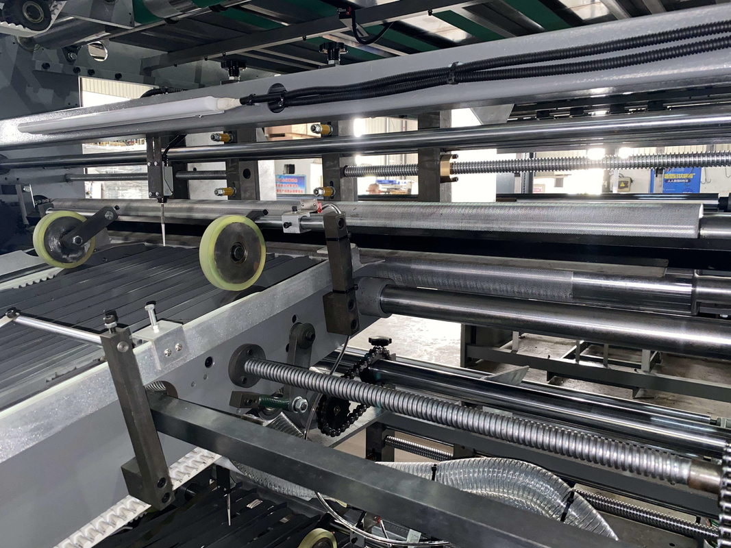 450 * 450 mm dubbelwandige 5-laags fluitlaminator gegolfde lamineermachine