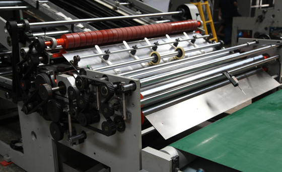 Enkele drie lagen automatische fluit laminator middensnelheid DF-1650EL